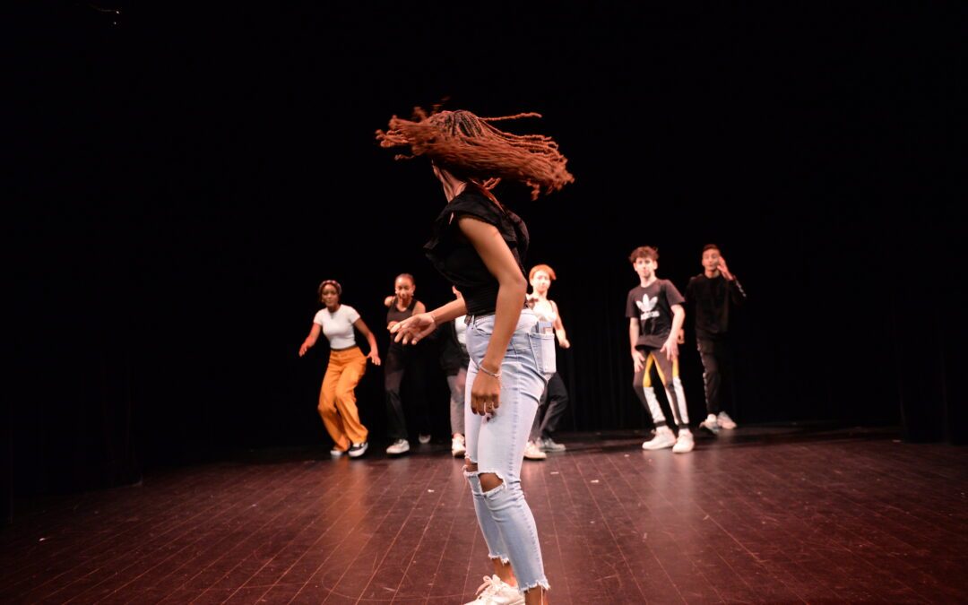 Atelier Théâtre du lycée aux rencontres Théâtrales du printemps.